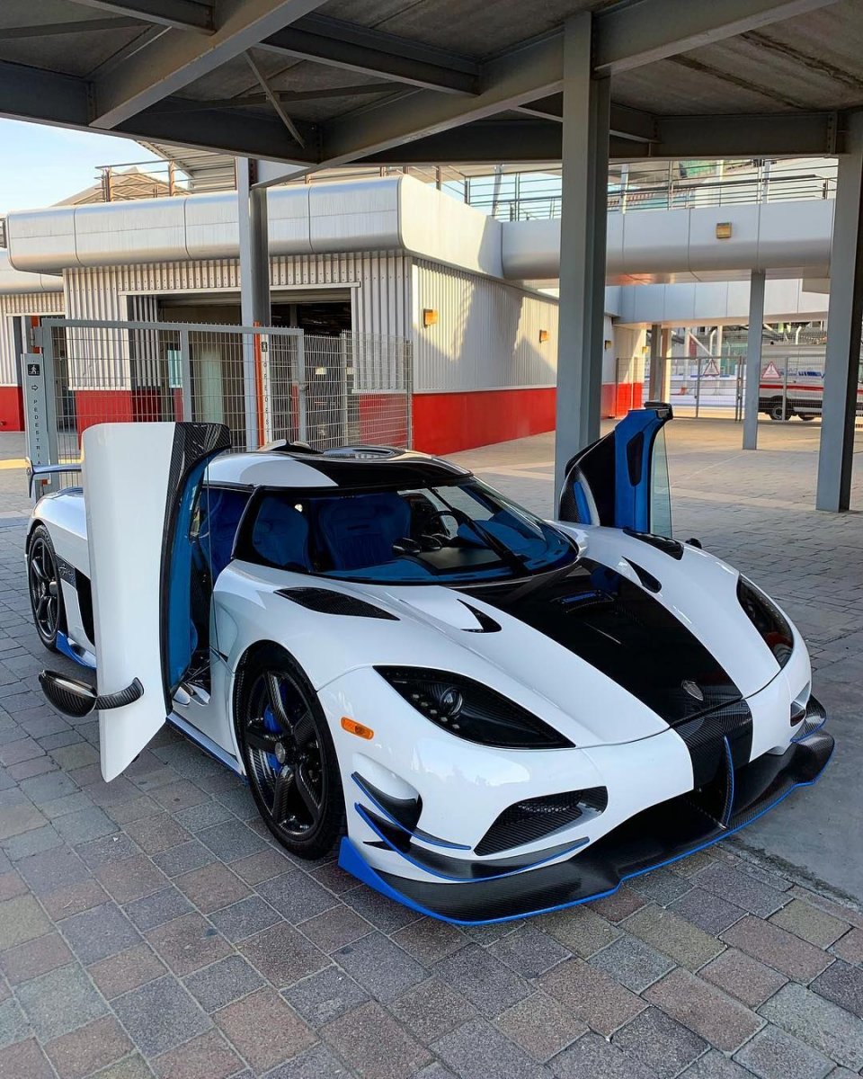 Koenigsegg one 1 Red