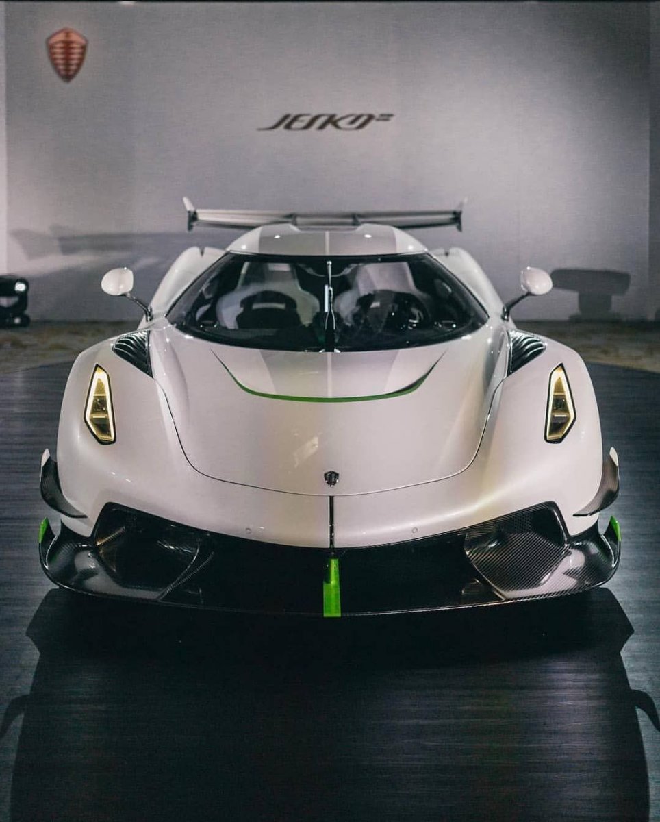 Koenigsegg Jesko чертеж