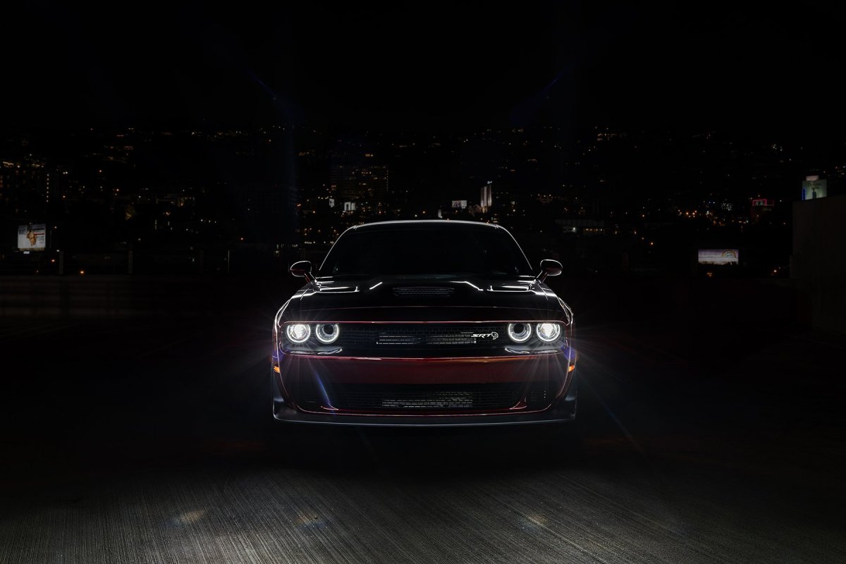 Тюнингованные фары dodge Challenger