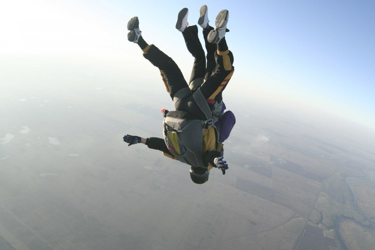 как правильно прыгать с парашютом в пабг фото 39