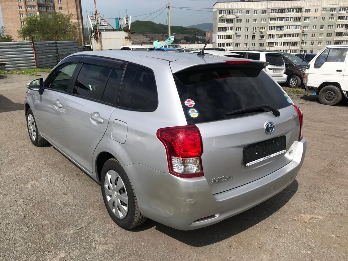 Toyota Fielder zz123g