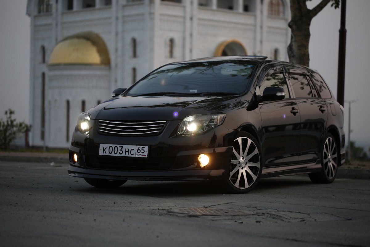 Toyota Corolla Fielder 2015