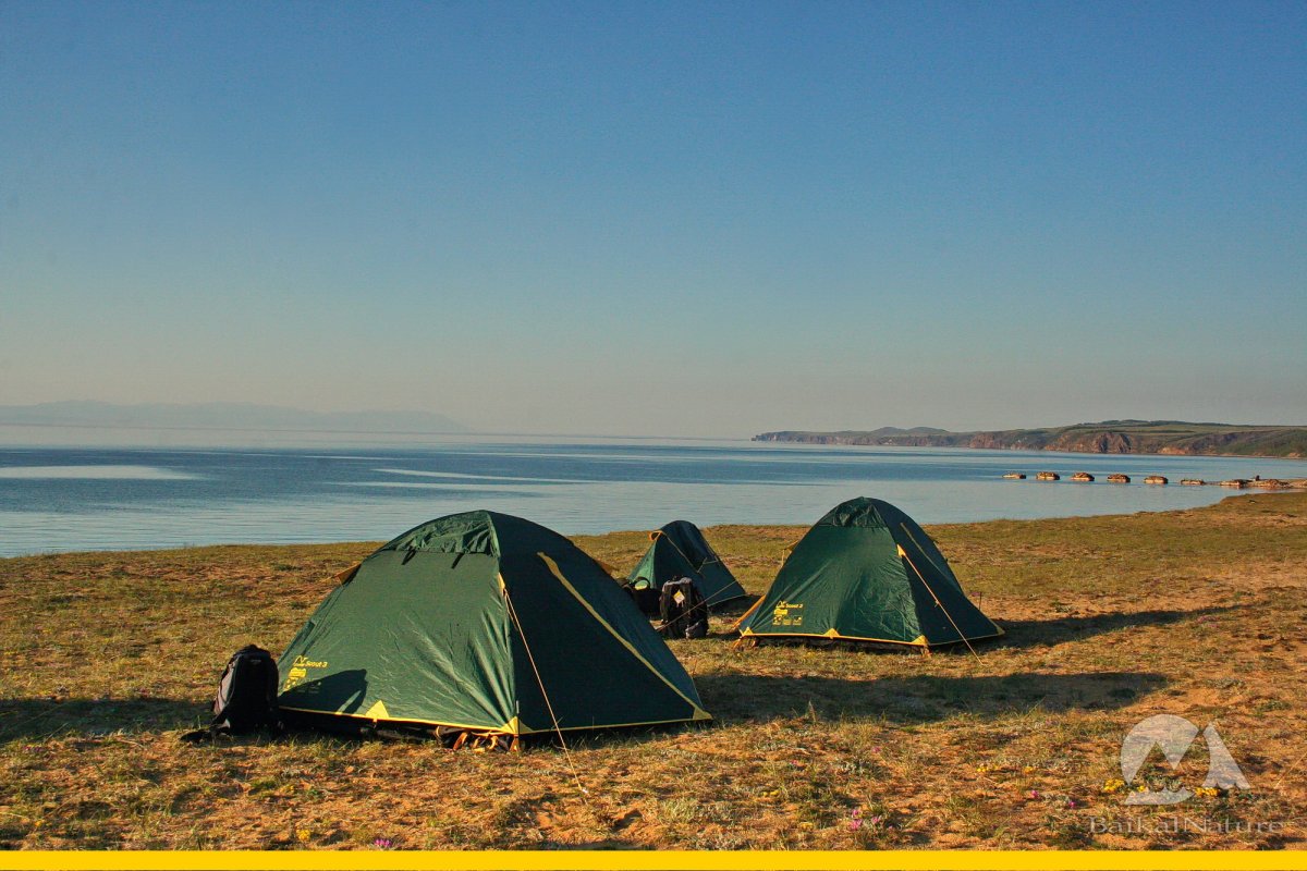 Палаточный лагерь на Байкале