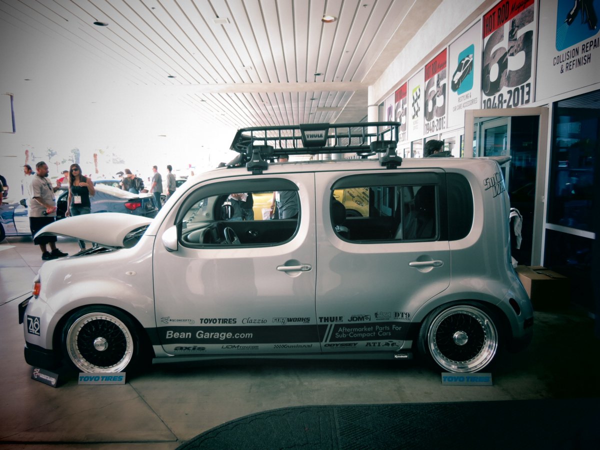 Nissan Cube Custom