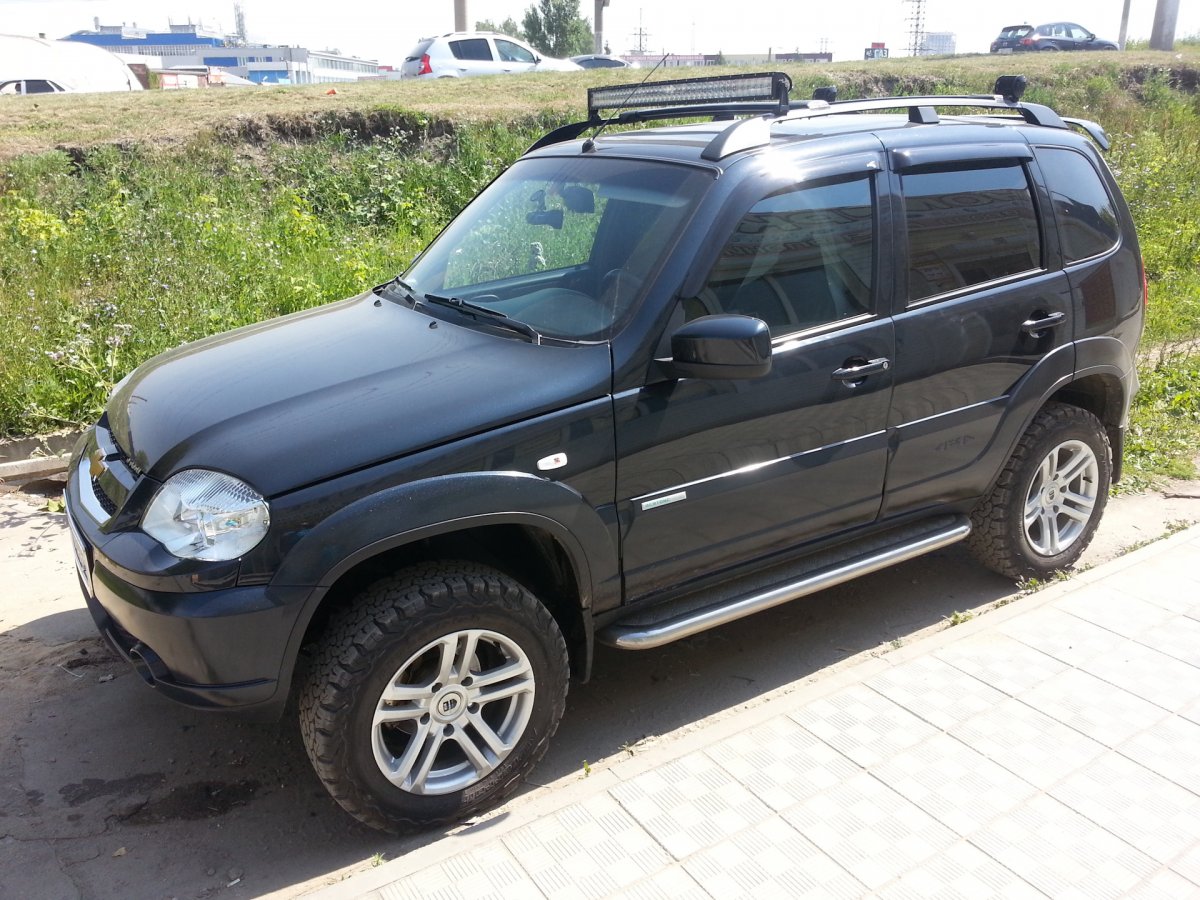 Нива Шевроле 2006 года