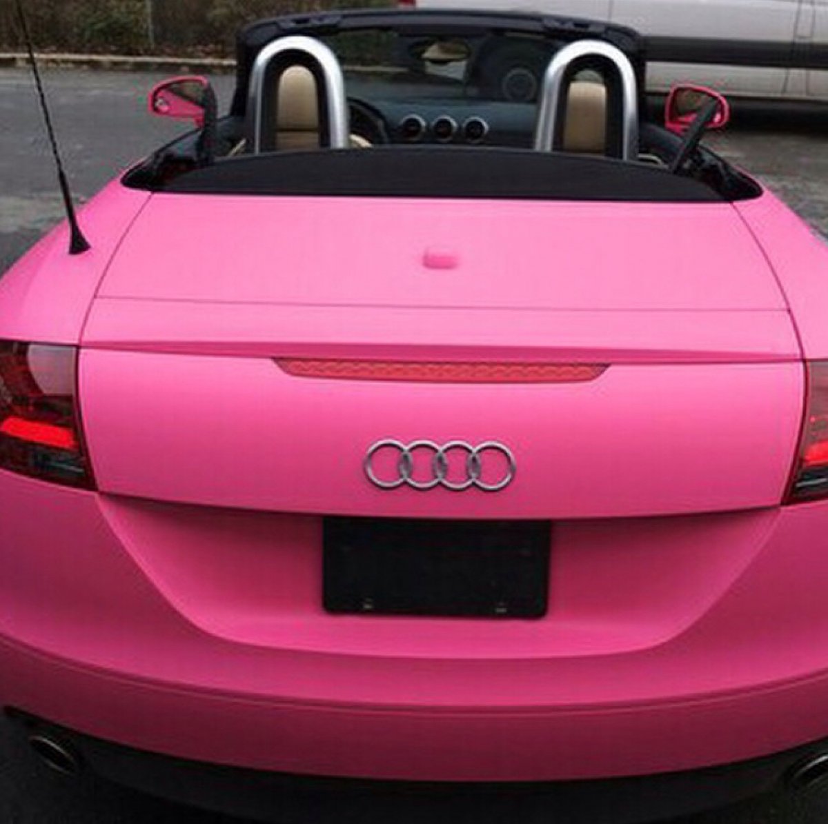 Audi TT Pink