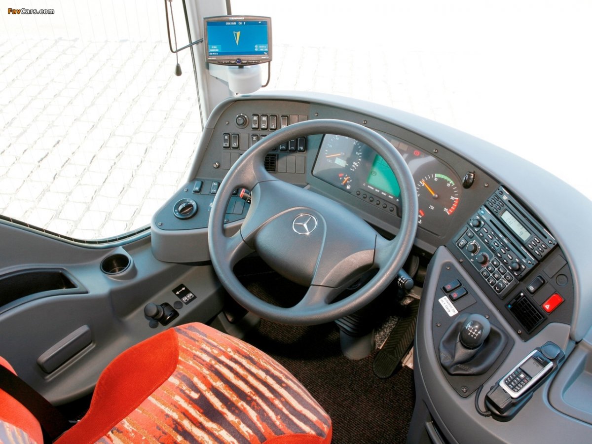 Mercedes-Benz o350 RHD Tourismo кабина