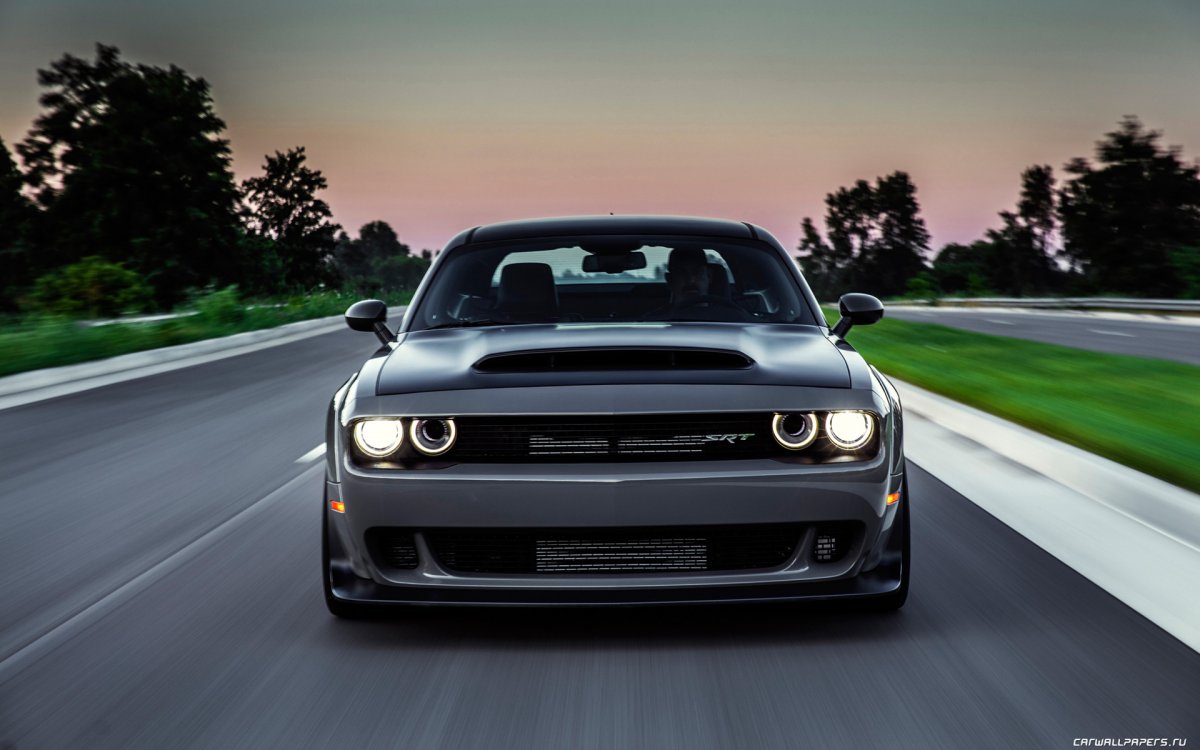 Dodge Challenger srt