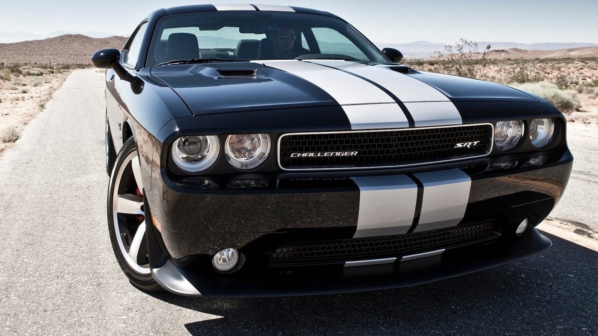 Dodge Challenger srt8 Black