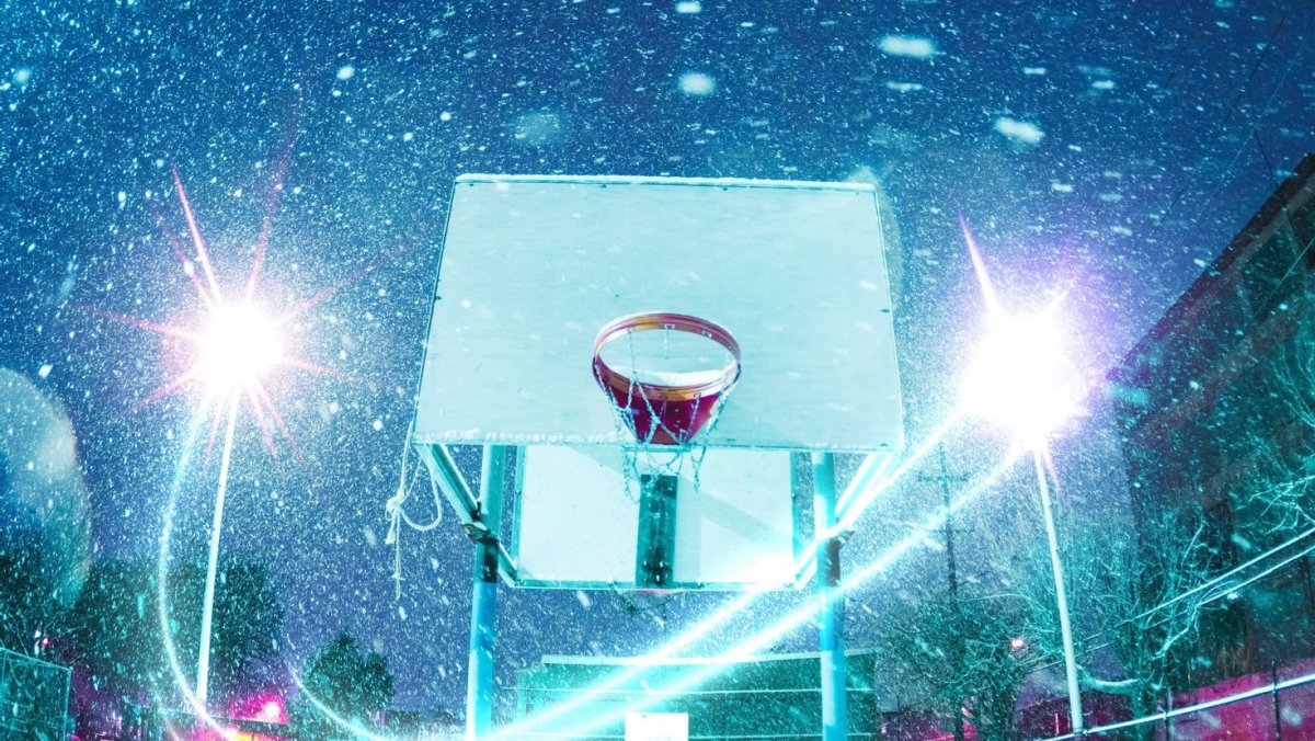 Баскетбольная площадка на улице