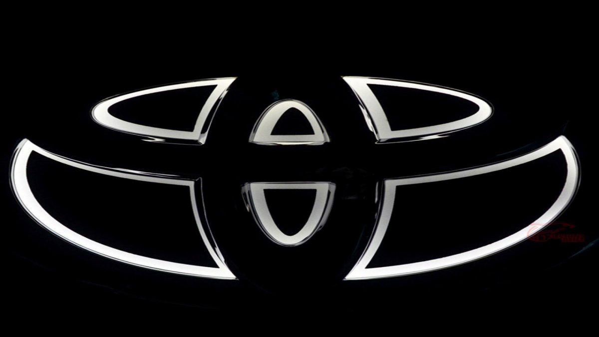 Эмблема Toyota 3л