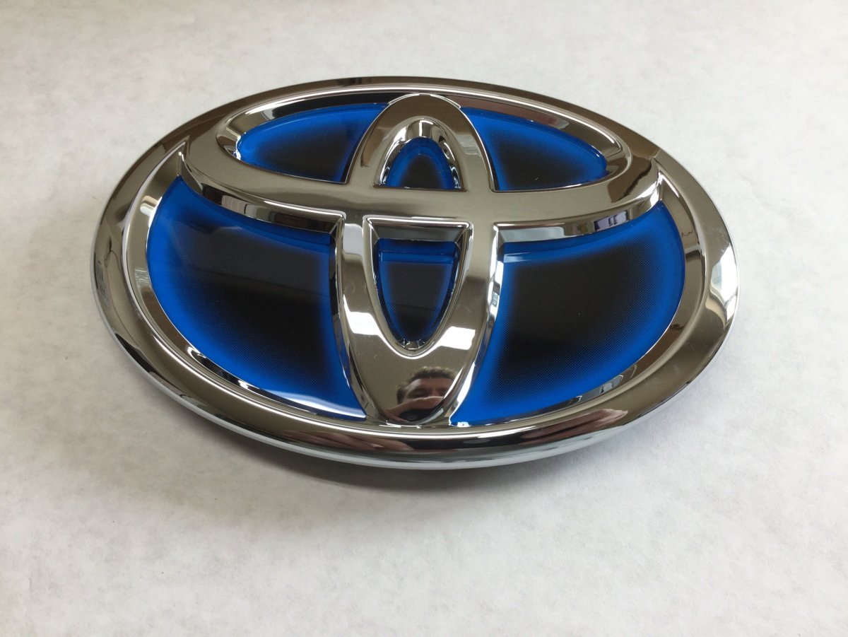 Эмблемы автомобилей Toyota