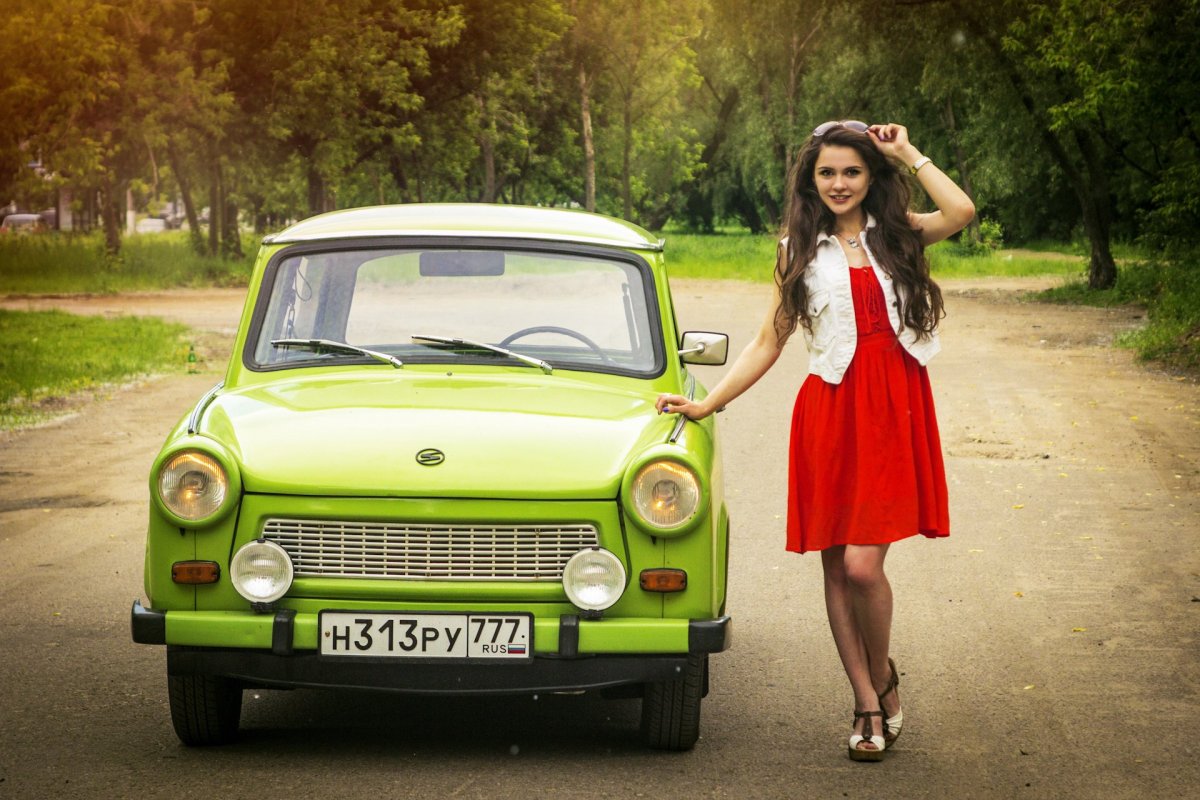 Trabant p50 and girls