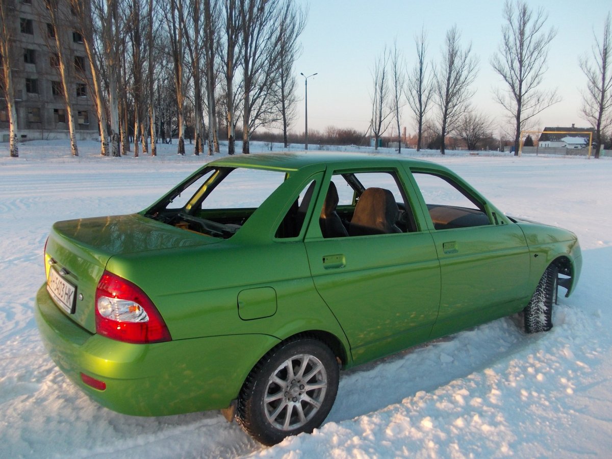 Лада Приора 2012 зелёный металлик