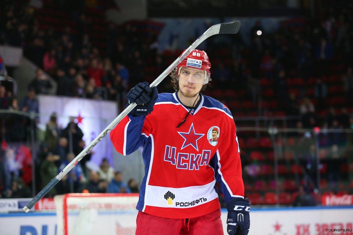 Макаров хоккеист Салават Юлаев