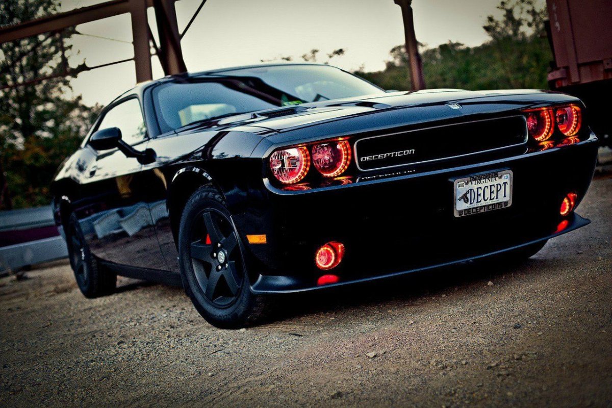 Dodge Challenger srt8