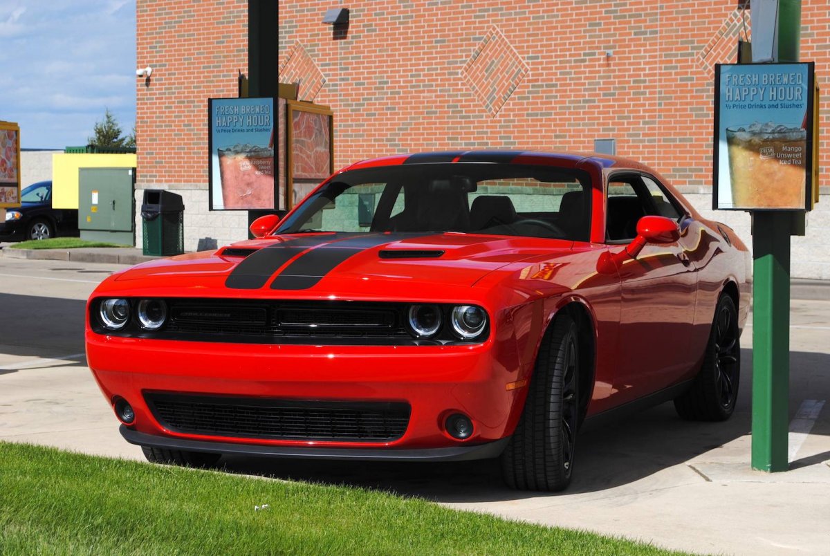 Dodge Challenger srt8