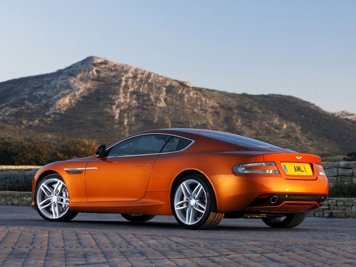 Aston Martin Virage