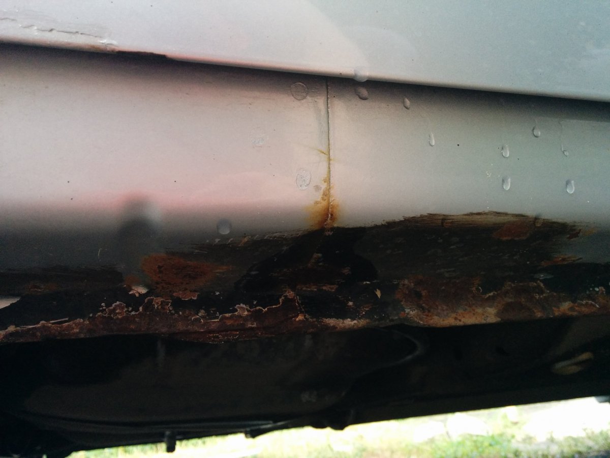 Лада Приора ржавеет