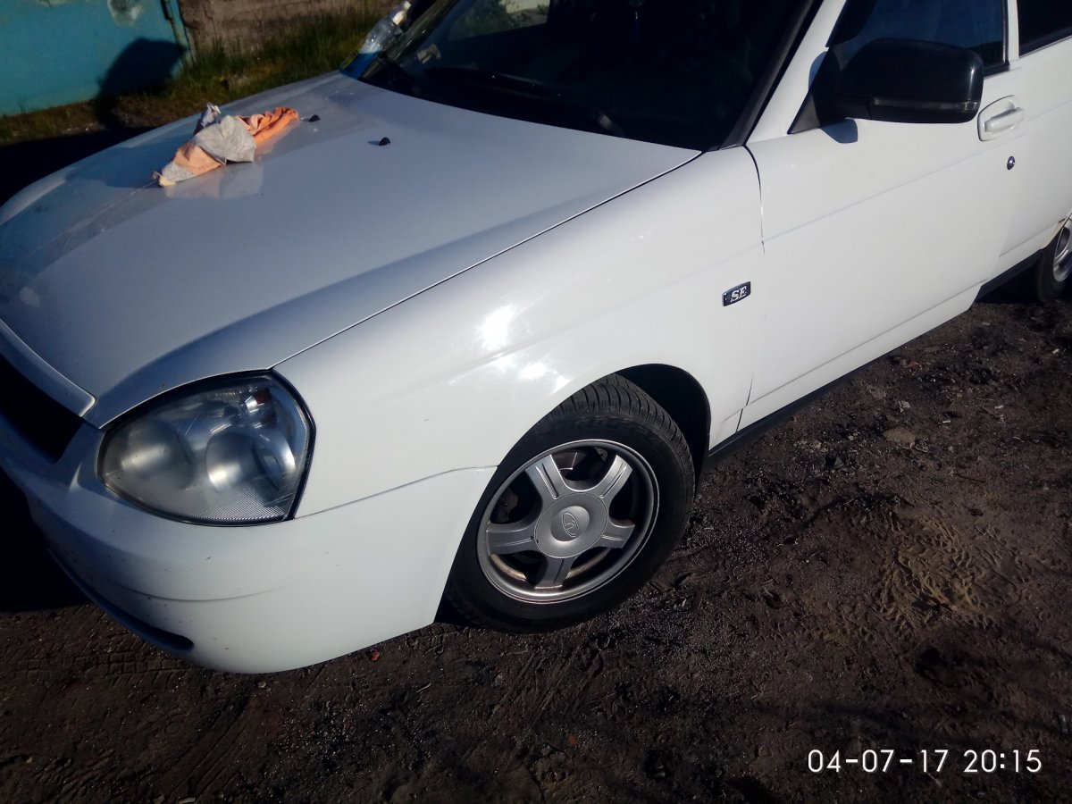 Ржавая Приора хэтчбек