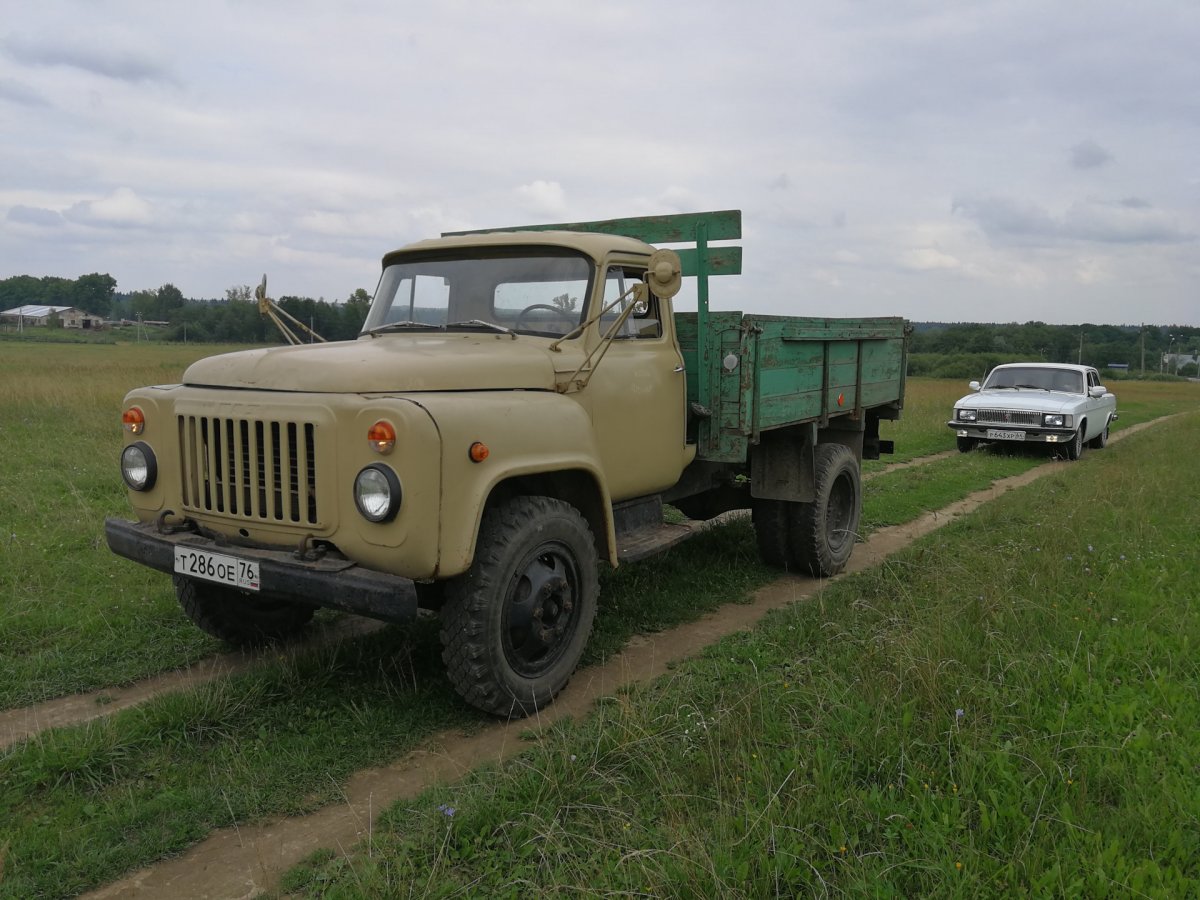ГАЗ 52 армейский