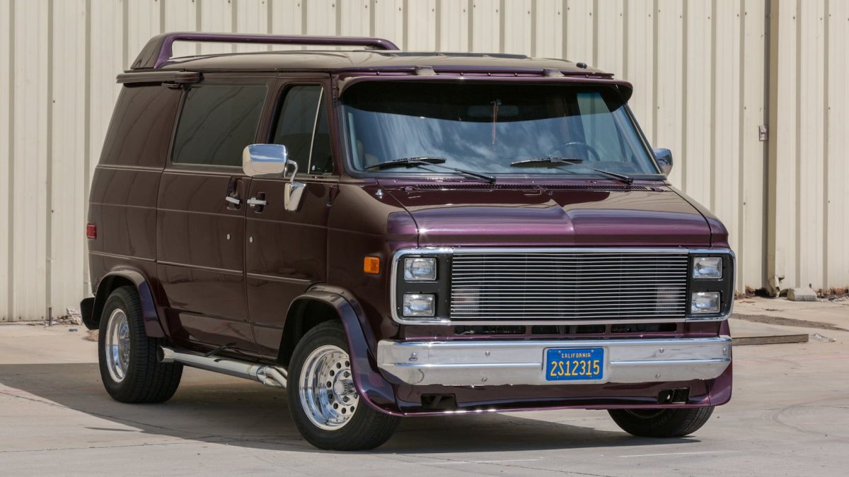 Chevrolet chevy van 1985 черный