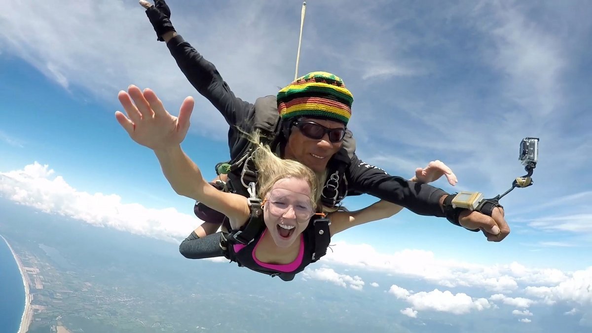 Парашютист арт