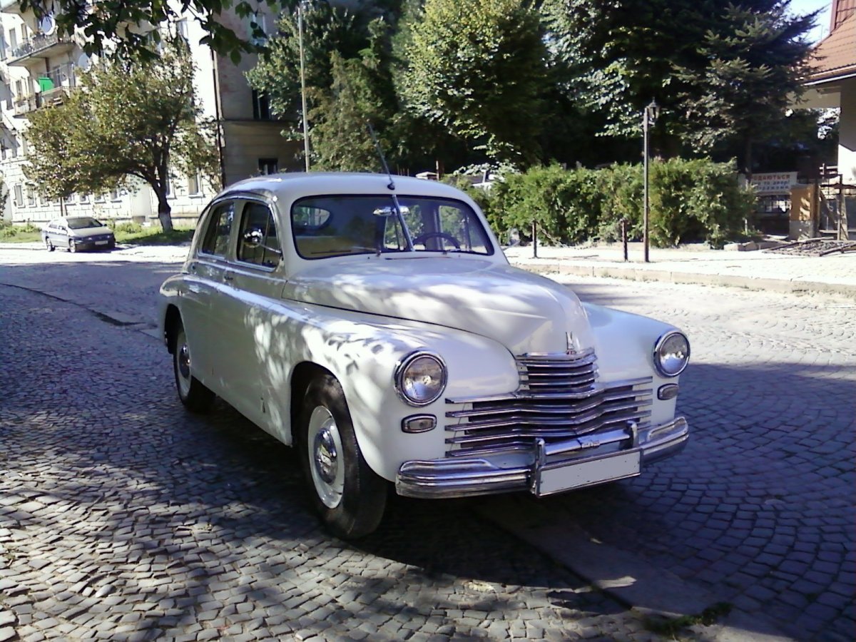 Глориа машина выдвижные фары