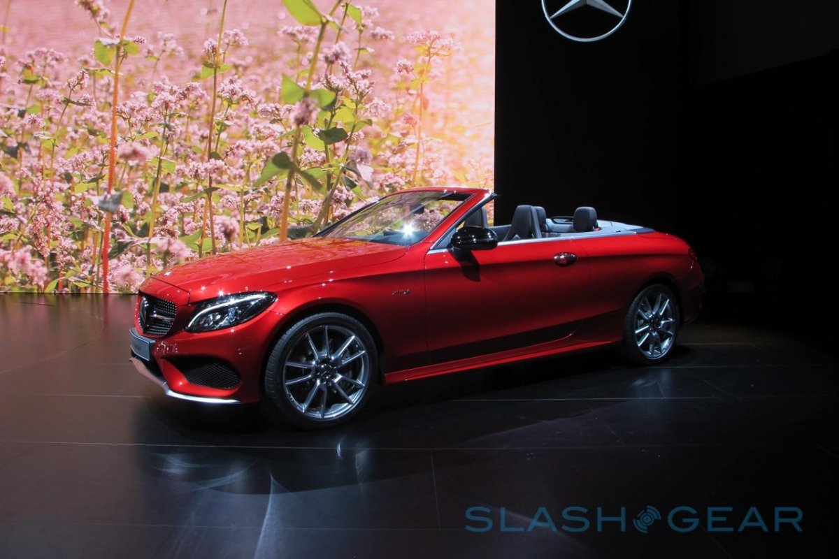Mercedes Benz c class красный кабриолет
