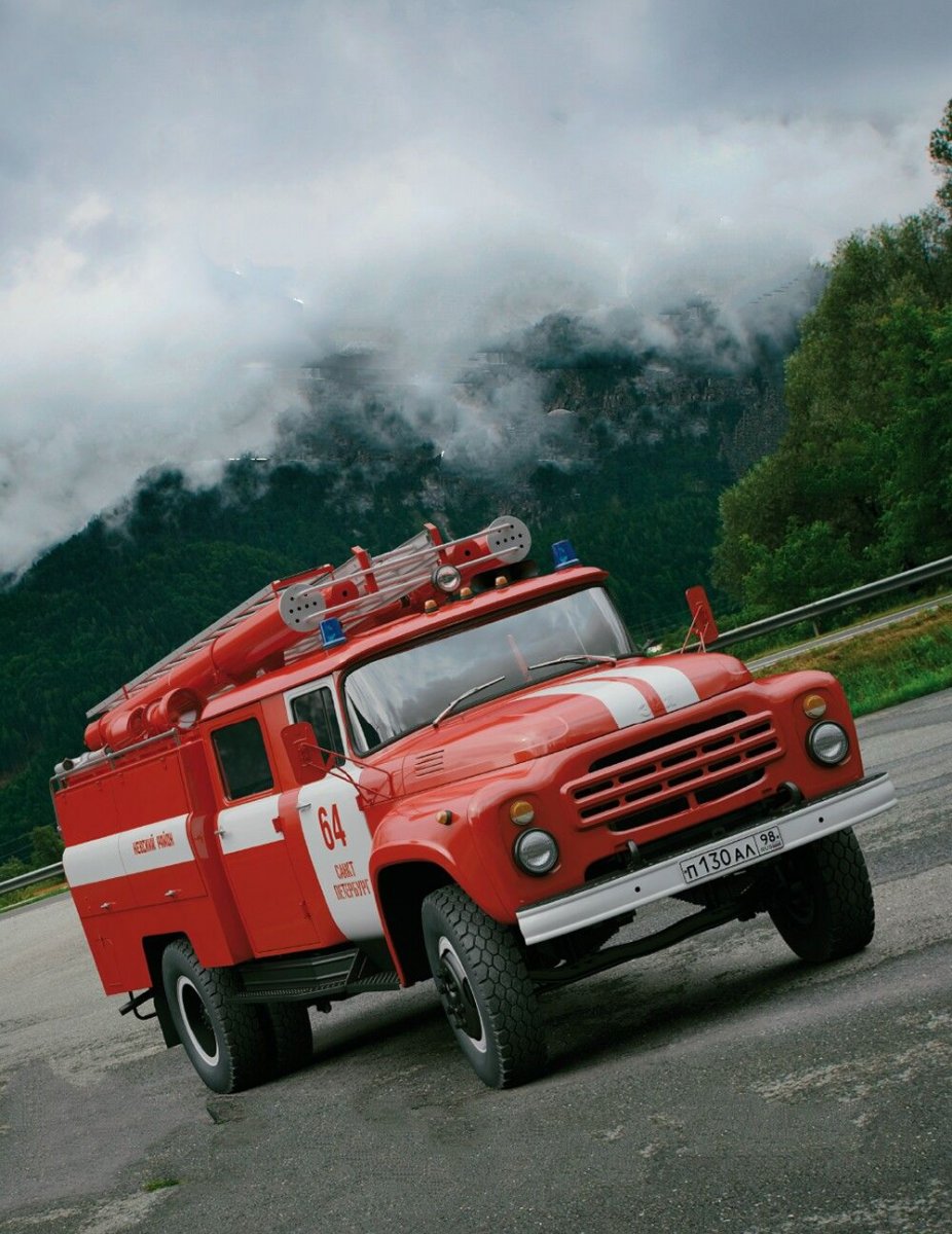 Пожарная машина с двумя кабинами