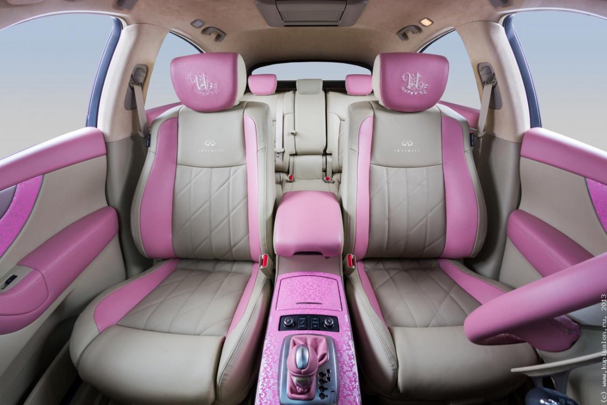 Infiniti fx37 Pink