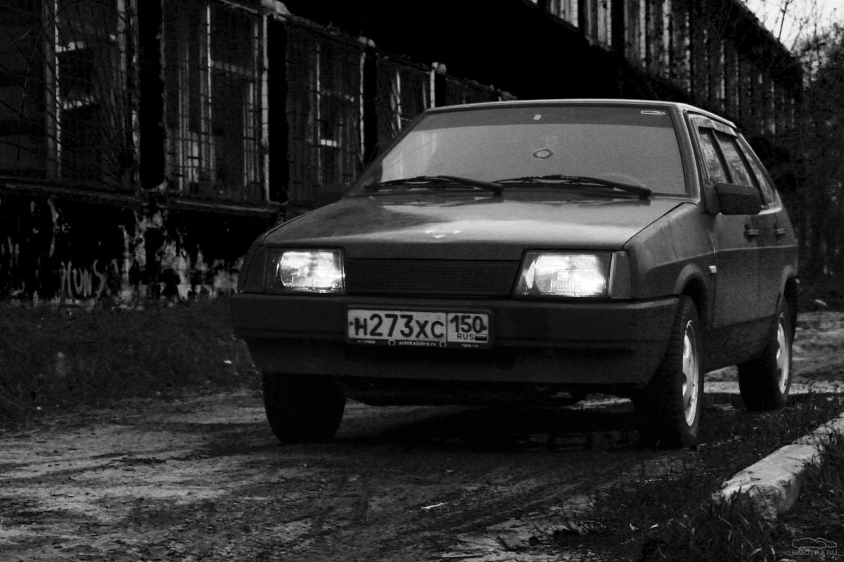 Чёрная девятка ВАЗ 2109 Лада
