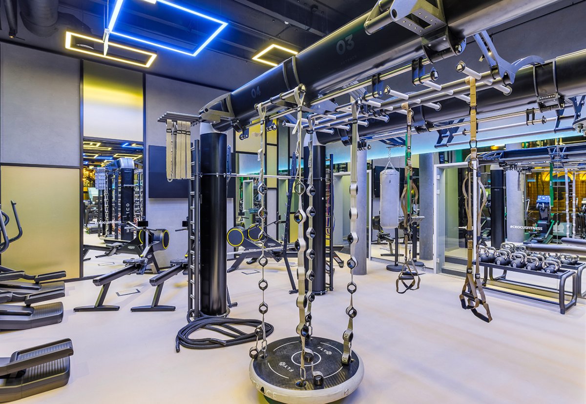 Crocus Fitness Земляной вал