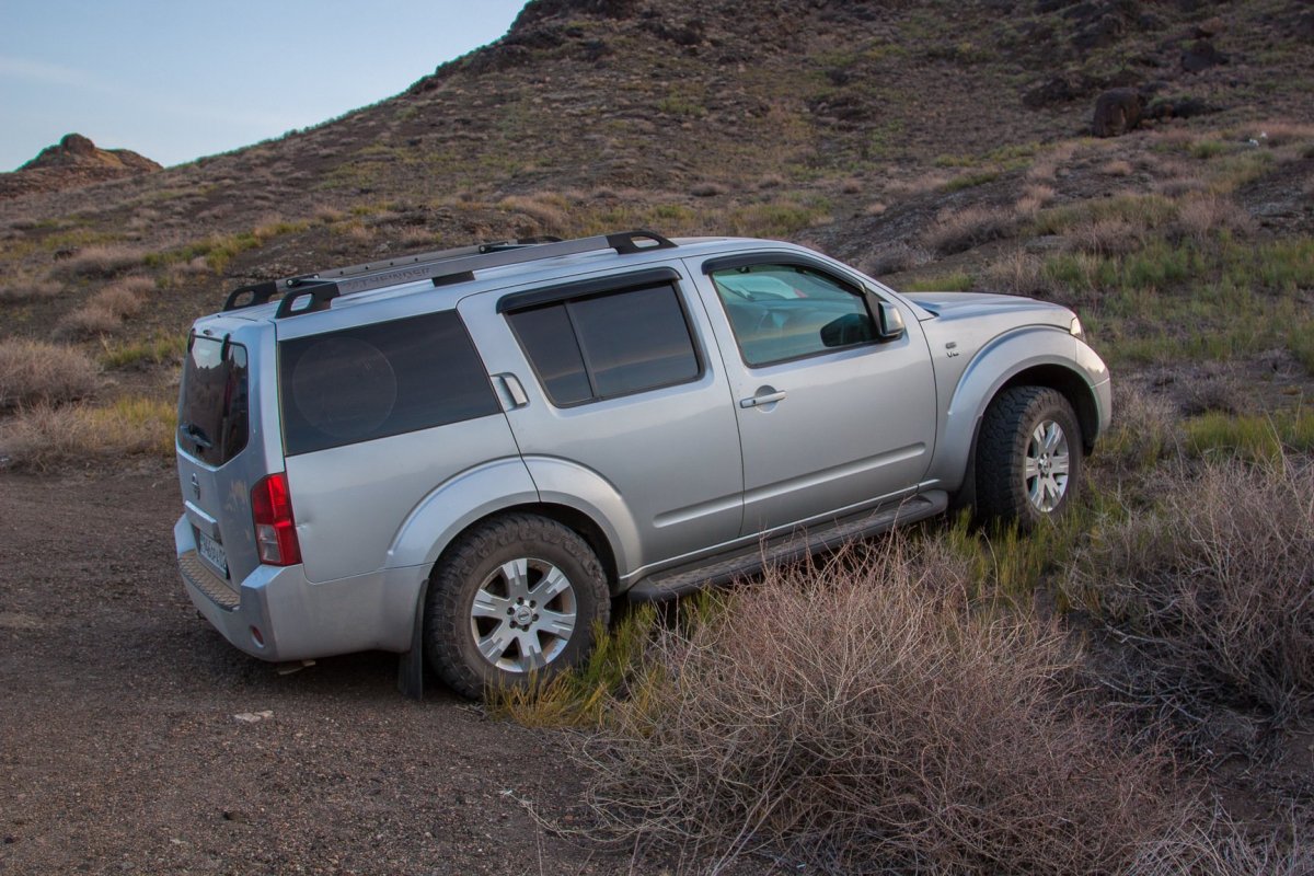 Nissan Navara (Frontier) III (d40)