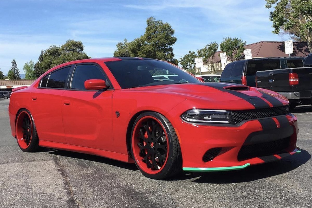 Dodge Charger Hellcat Red