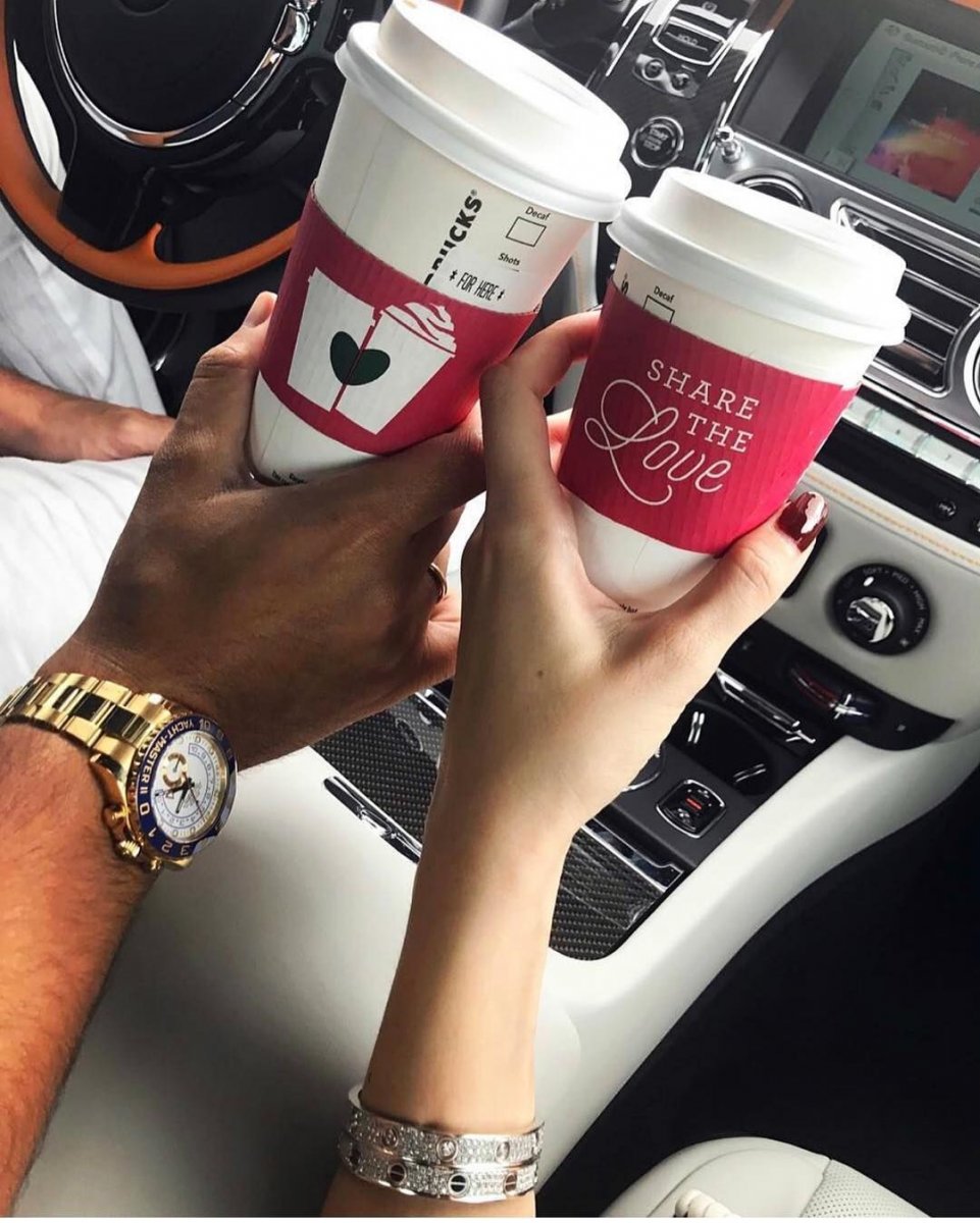 фото кофе в машине с девушкой