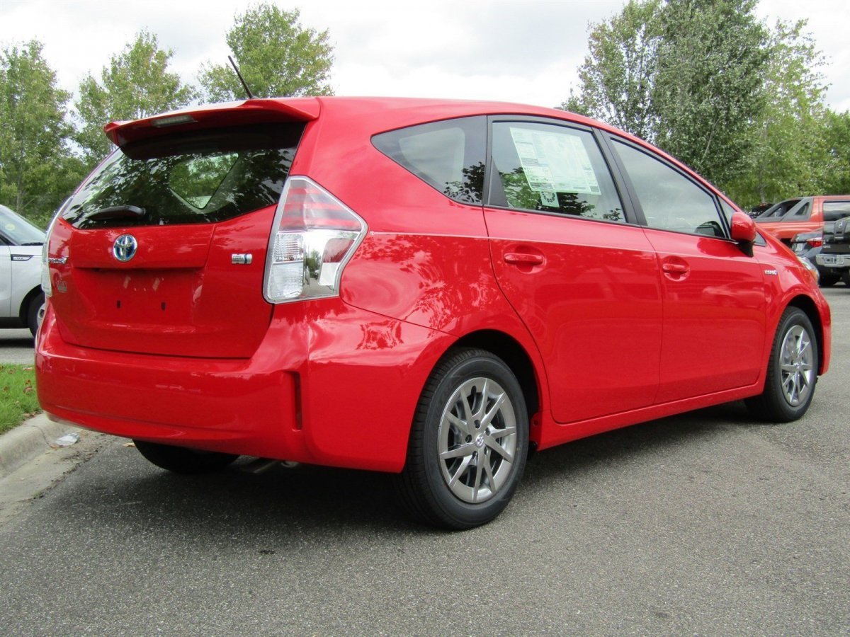 Toyota Prius Plus 2012