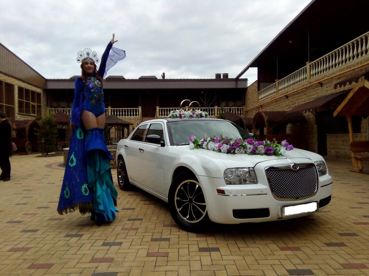 Машина Худжанд на свадьба