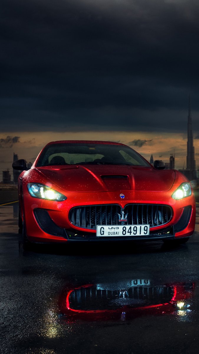 Maserati GRANTURISMO красный