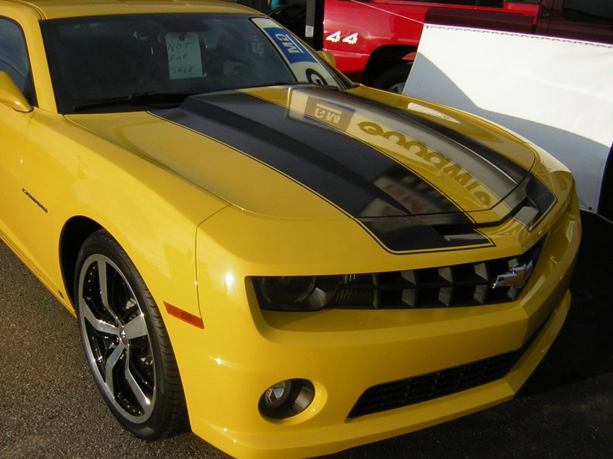 Камаро zl1 Бамблби