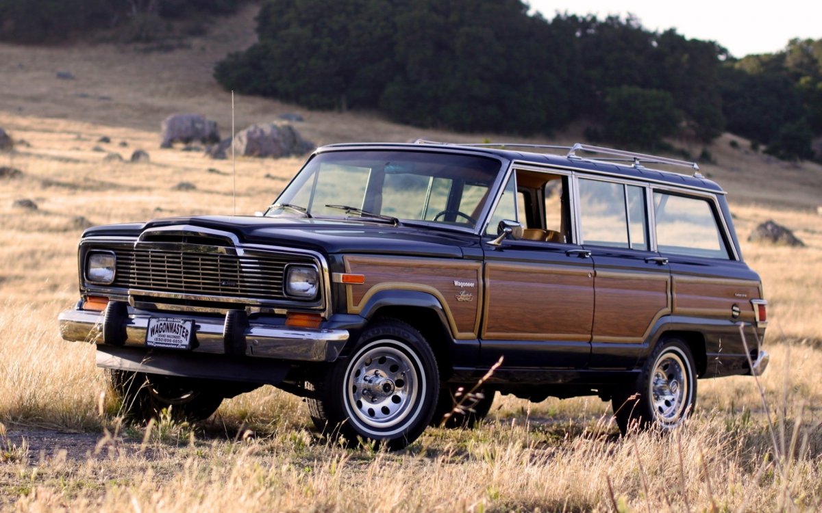 Jeep Grand Wagoneer