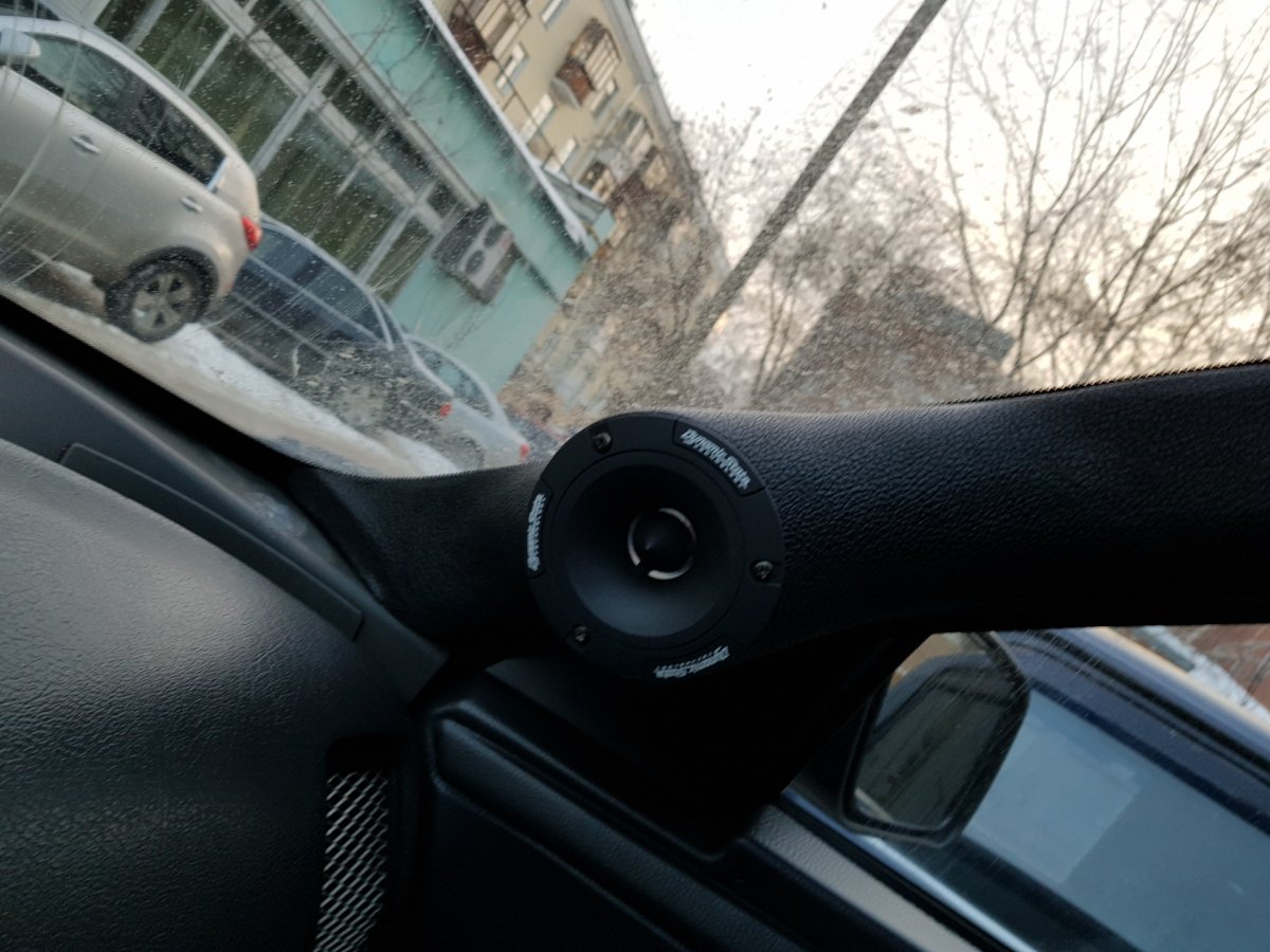 DL Audio TW 02 В стойки Приора