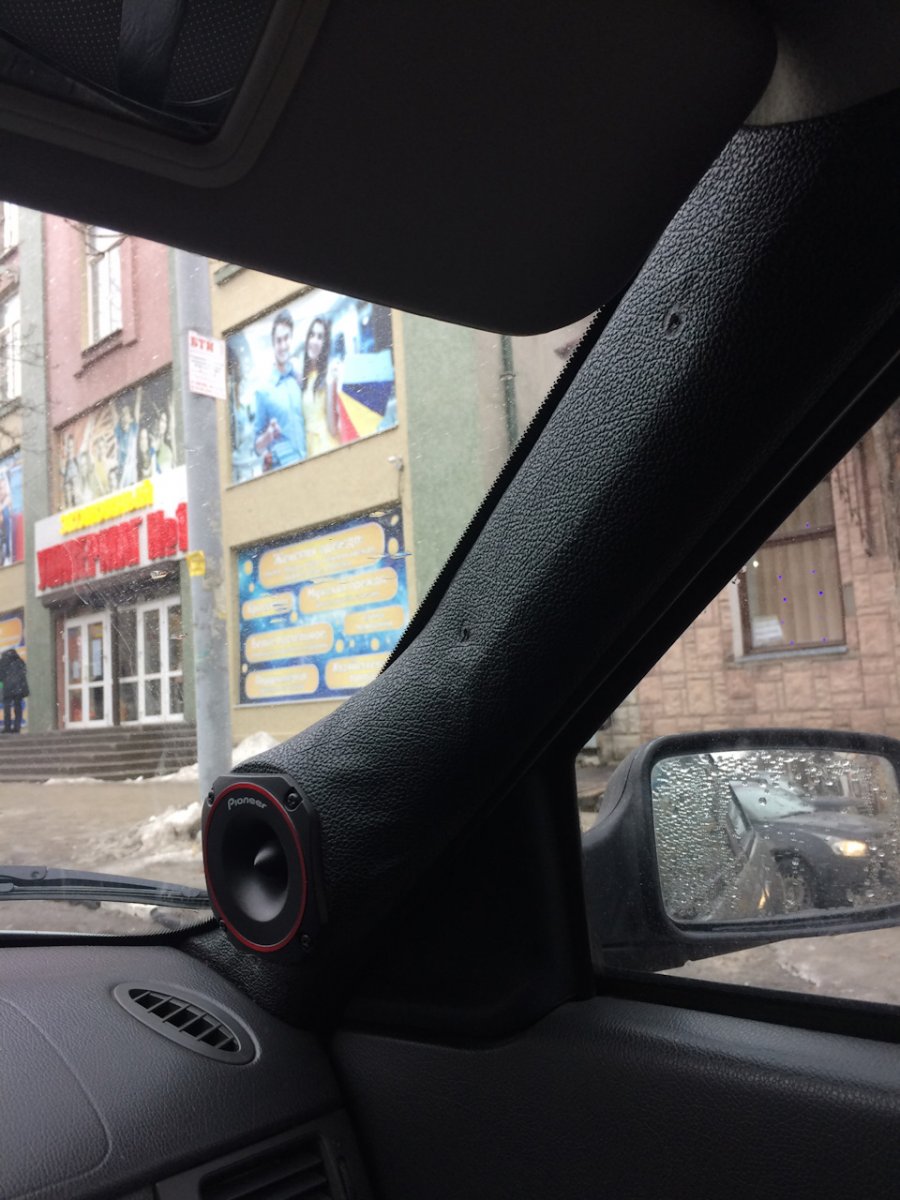 Стойка под рупор ВАЗ 2110 кож зам