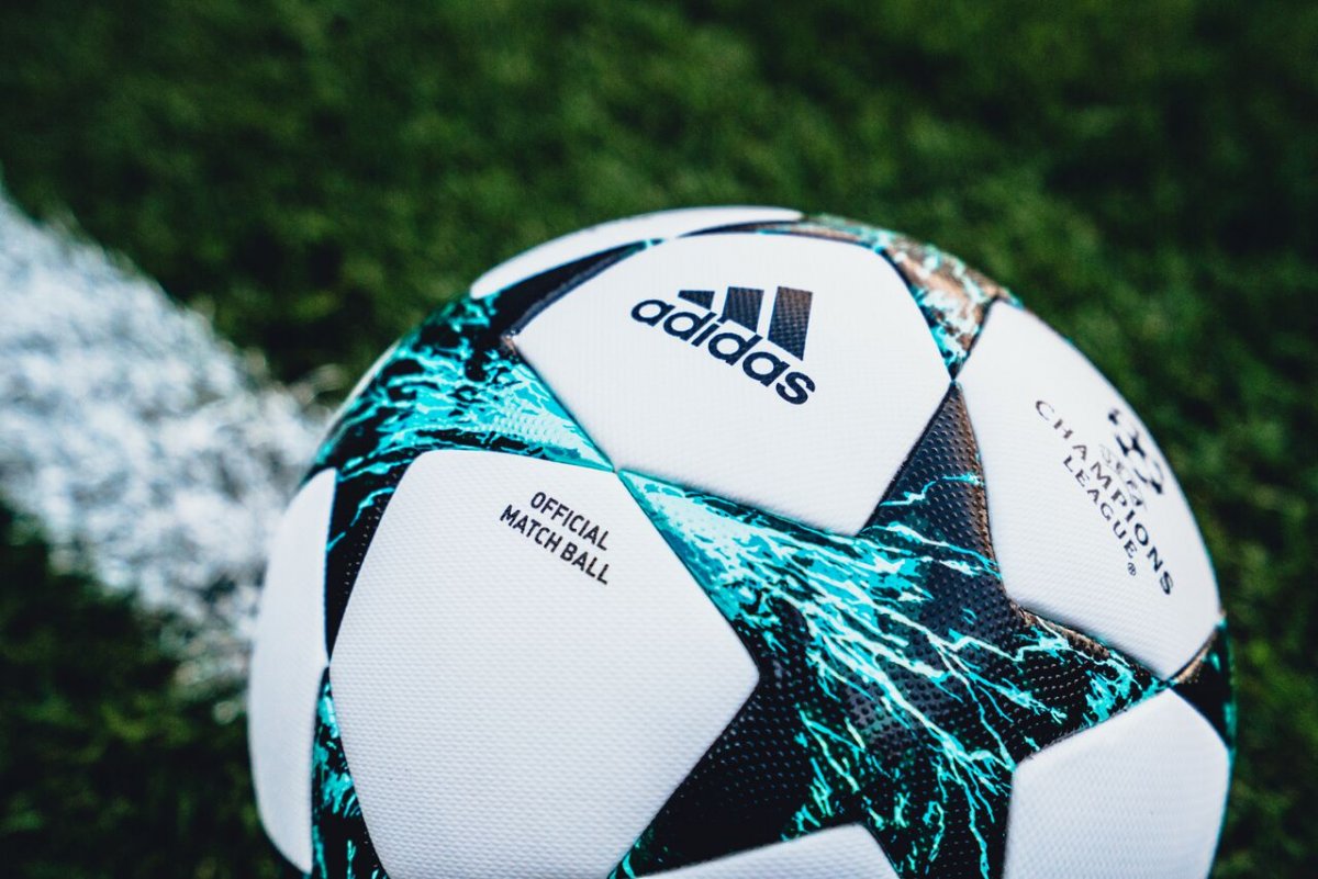 Adidas Champions League Ball 2021