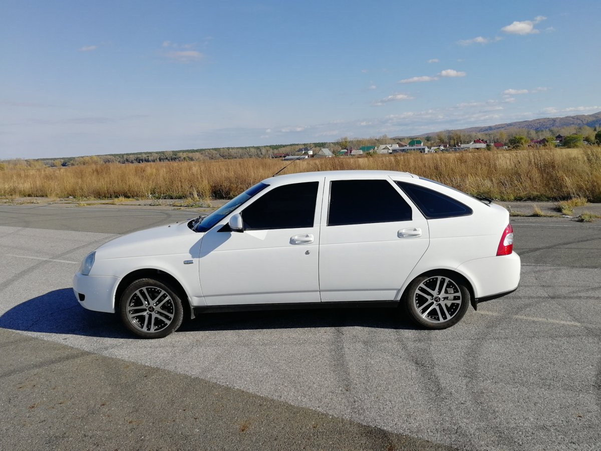 Лада Приора r15