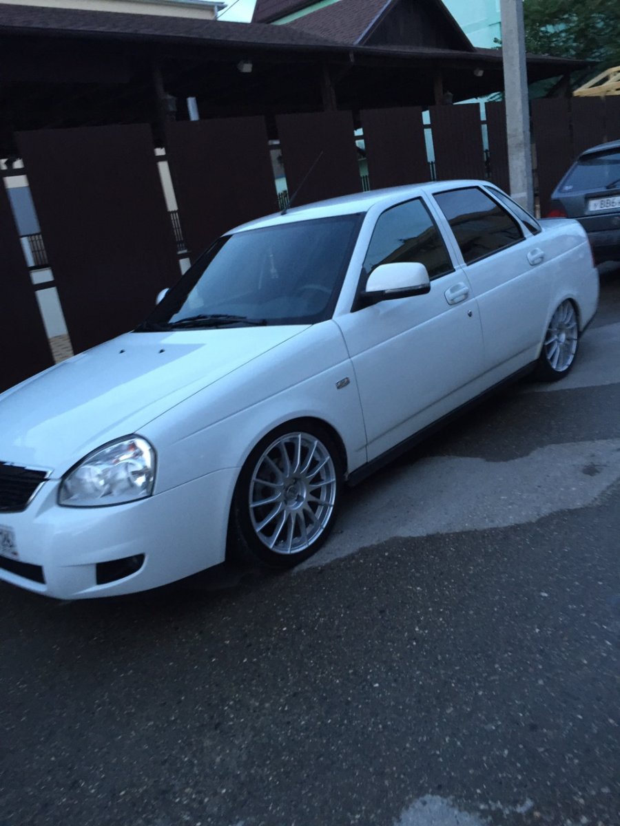 Lada Priora седан r17