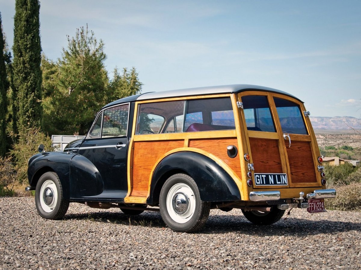 Поол автомобиль