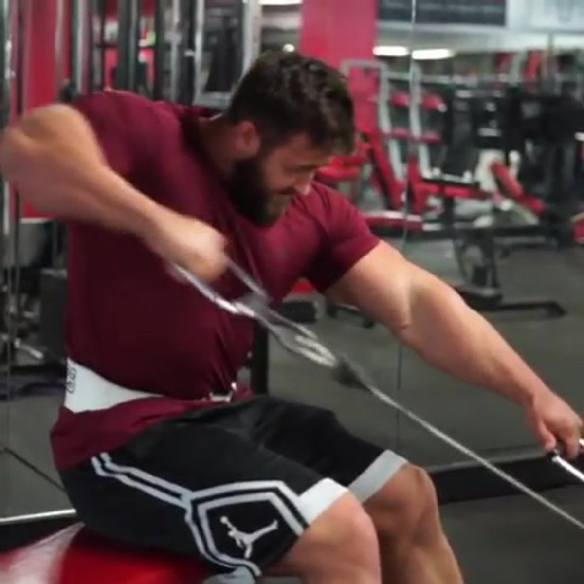 Разгибание рук с Нижнего блока