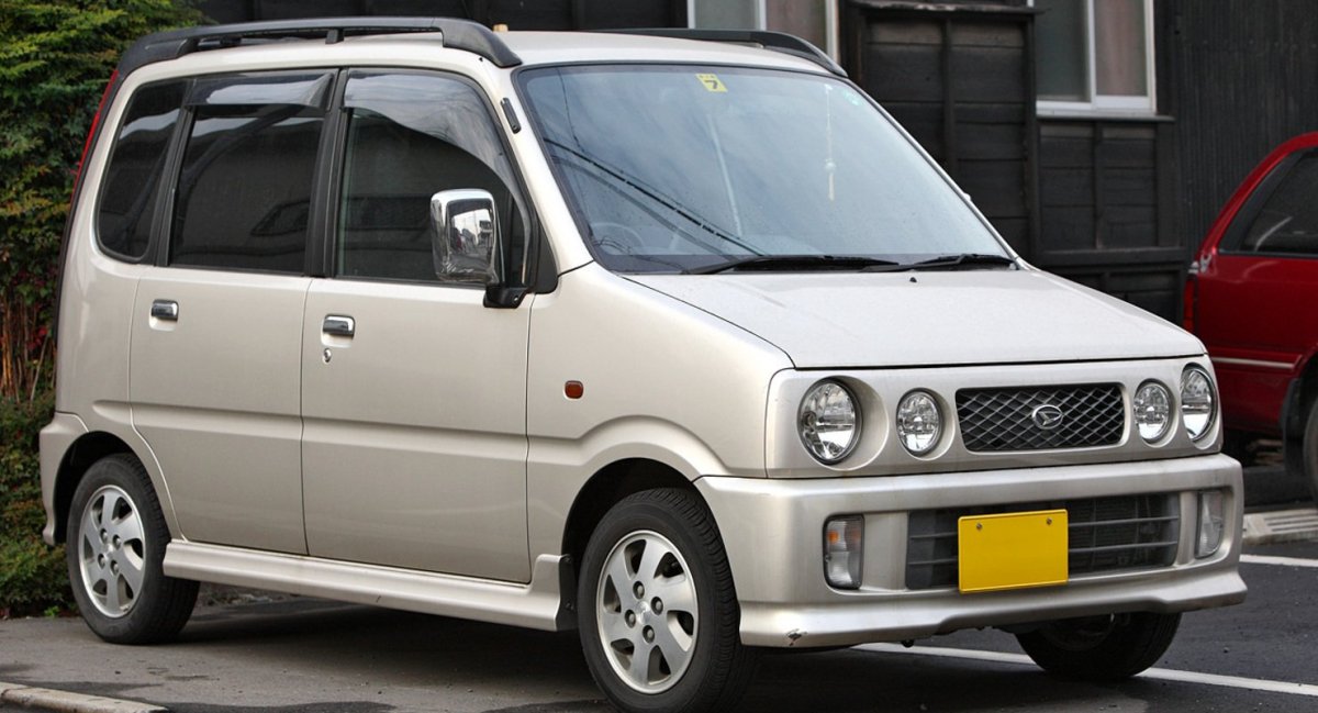 Daihatsu move 2