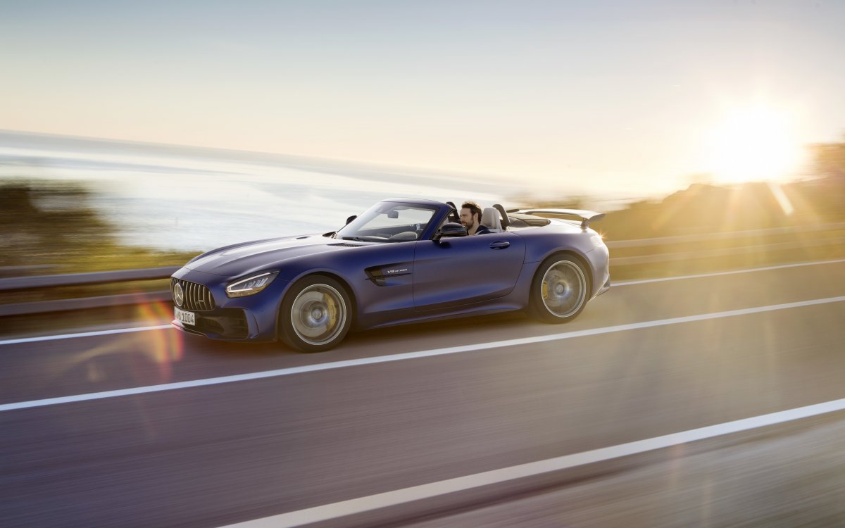 Mercedes-Benz AMG gt-r Roadster